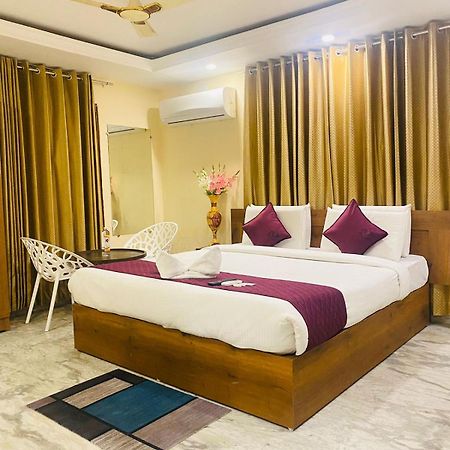 Hotel Kp Suites Metro Хайдарабад Экстерьер фото